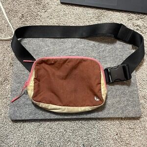 Lululemon pink belt bag with adjustable waist strap
